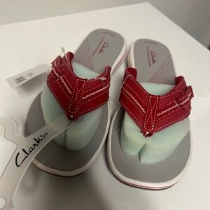 Clarks Cloudsteppers Brinkley Jazz Sandals Red Size 8 NEW